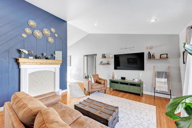 553 DOVE LANE, Oconto Falls, WI 54154