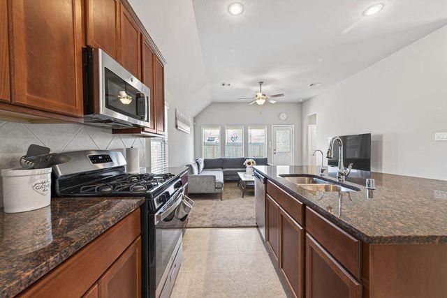 5035 Chestnut Orchard Drive, Houston, TX 77066