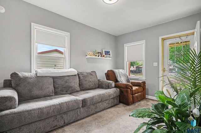 116 S Jefferson Ave Avenue, Sioux Falls, SD 57104