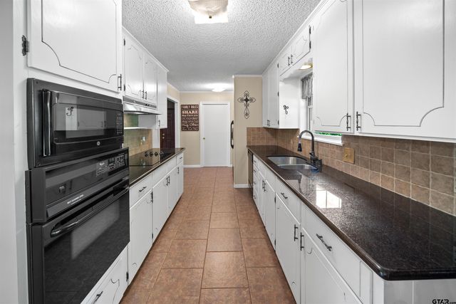 527 Pam, Tyler, TX 75703