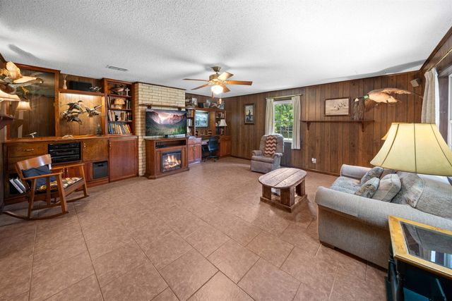 527 Pam, Tyler, TX 75703