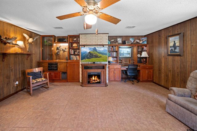 527 Pam, Tyler, TX 75703