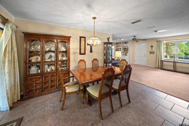 527 Pam, Tyler, TX 75703