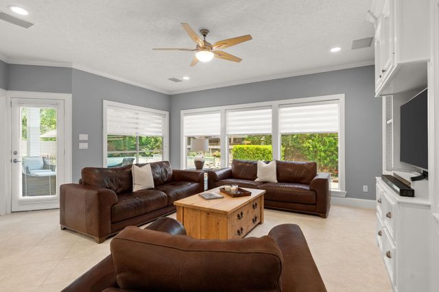 106 Fairbranch Circle, The Woodlands, TX 77382