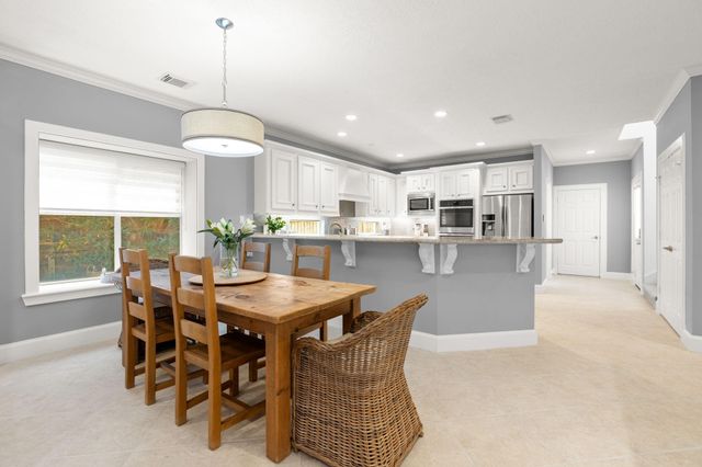 106 Fairbranch Circle, The Woodlands, TX 77382
