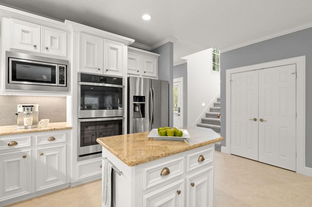 106 Fairbranch Circle, The Woodlands, TX 77382