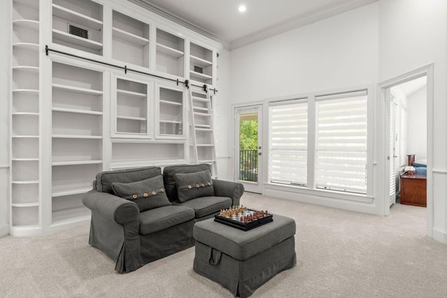 106 Fairbranch Circle, The Woodlands, TX 77382