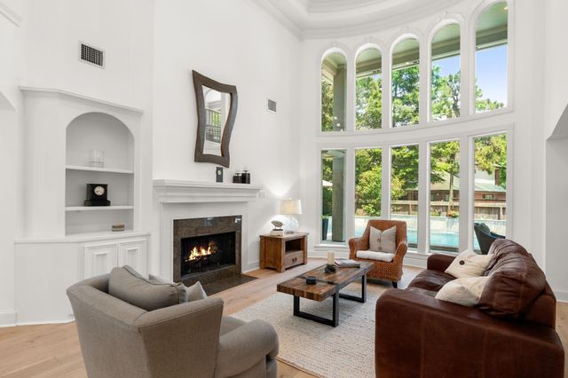 106 Fairbranch Circle, The Woodlands, TX 77382