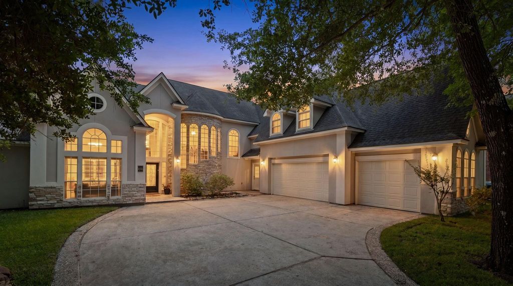 106 Fairbranch Circle, The Woodlands, TX 77382