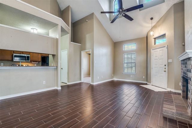 4803 Clover Haven Street, Dallas, TX 75227