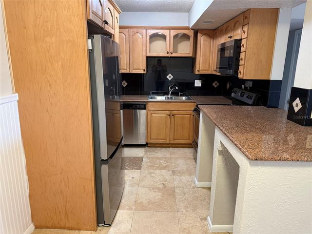 914 LAKE DESTINY ROAD F, Altamonte Springs, FL 32714