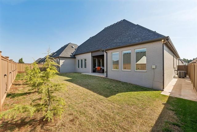2917 Wood Thrush Way, Edmond, OK 73012