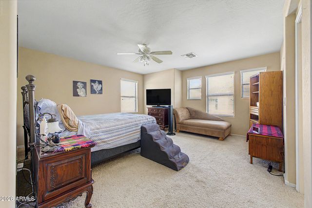 1385 S JOSHUA TREE Lane, Gilbert, AZ 85296