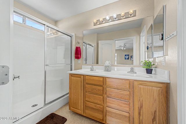 1385 S JOSHUA TREE Lane, Gilbert, AZ 85296