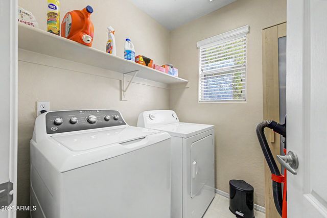 1385 S JOSHUA TREE Lane, Gilbert, AZ 85296