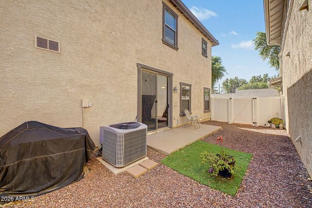 1385 S JOSHUA TREE Lane, Gilbert, AZ 85296