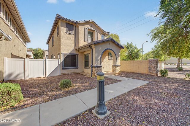 1385 S JOSHUA TREE Lane, Gilbert, AZ 85296
