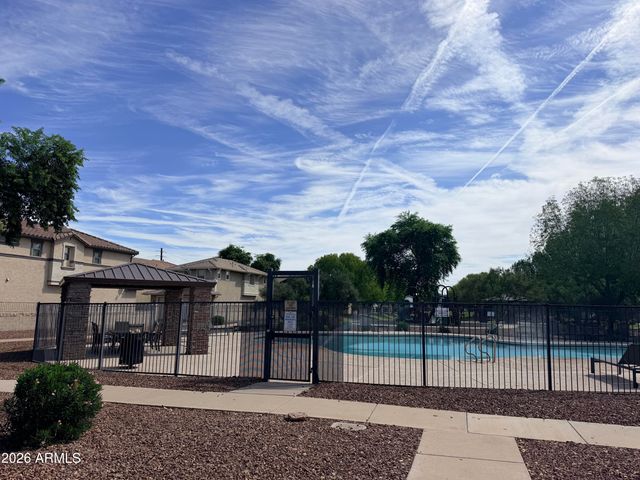 1385 S JOSHUA TREE Lane, Gilbert, AZ 85296