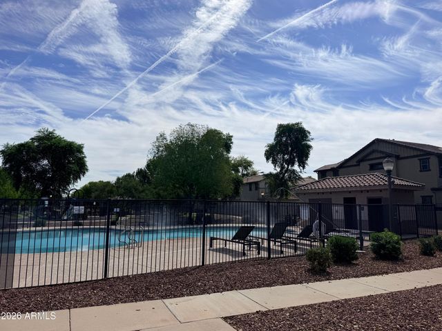 1385 S JOSHUA TREE Lane, Gilbert, AZ 85296