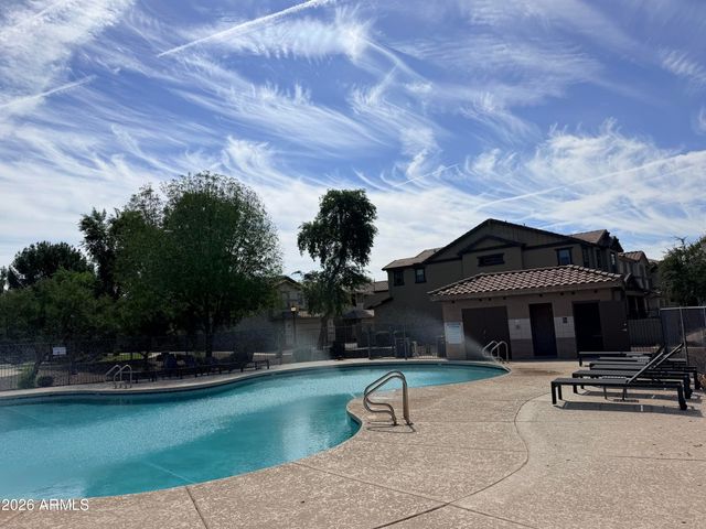 1385 S JOSHUA TREE Lane, Gilbert, AZ 85296
