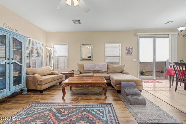 1385 S JOSHUA TREE Lane, Gilbert, AZ 85296