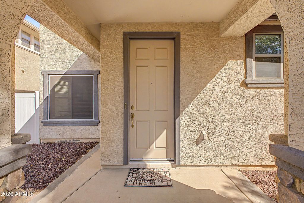 1385 S JOSHUA TREE Lane, Gilbert, AZ 85296 — photo 4