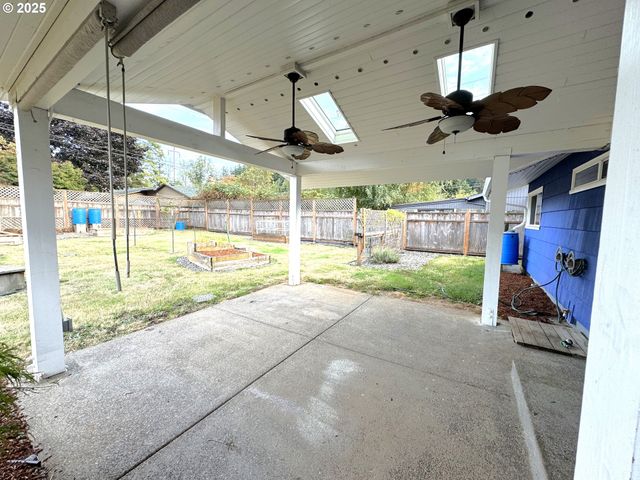 2442 Se 190TH Ave, Portland, OR 97233