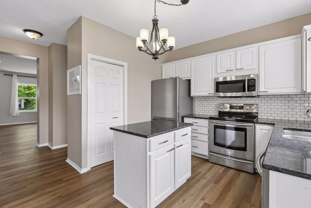 15105 Dupont Path, Apple Valley, MN 55124