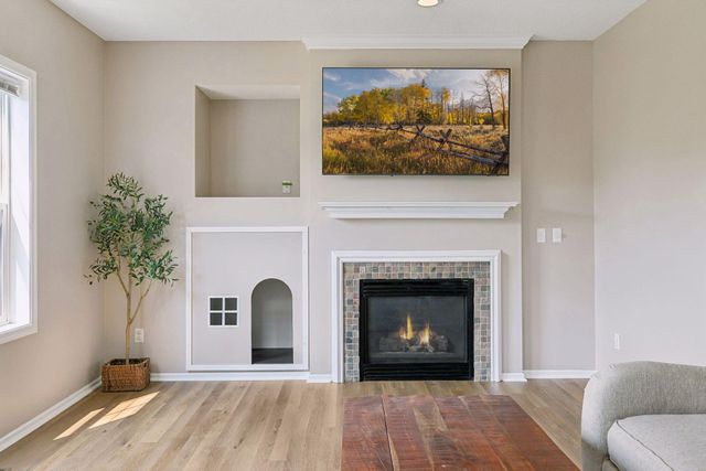 15105 Dupont Path, Apple Valley, MN 55124