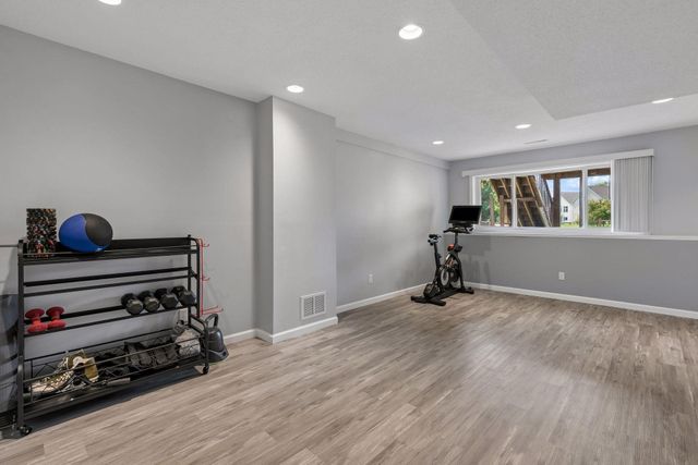 15105 Dupont Path, Apple Valley, MN 55124
