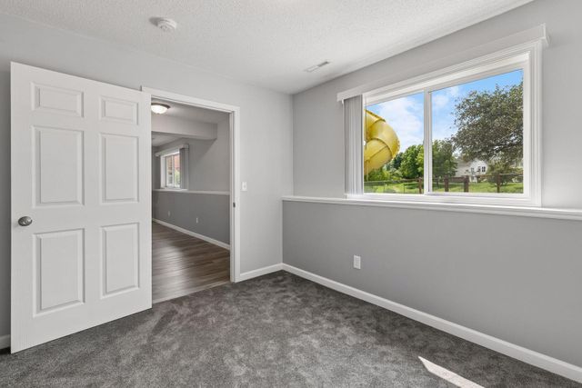 15105 Dupont Path, Apple Valley, MN 55124