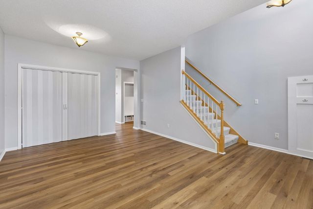 15105 Dupont Path, Apple Valley, MN 55124