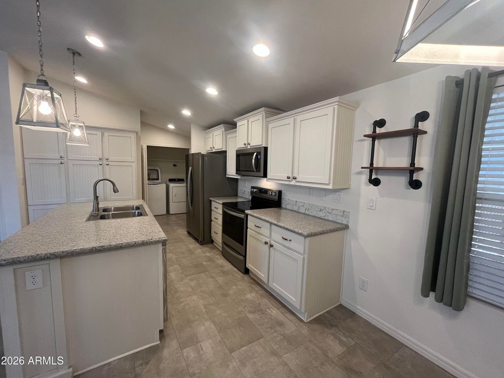 Image 13 of property listing at 11596 W sierra dawn Boulevard 46, Surprise, AZ 85378