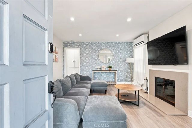 5829 E 2nd, Long Beach, CA 90803