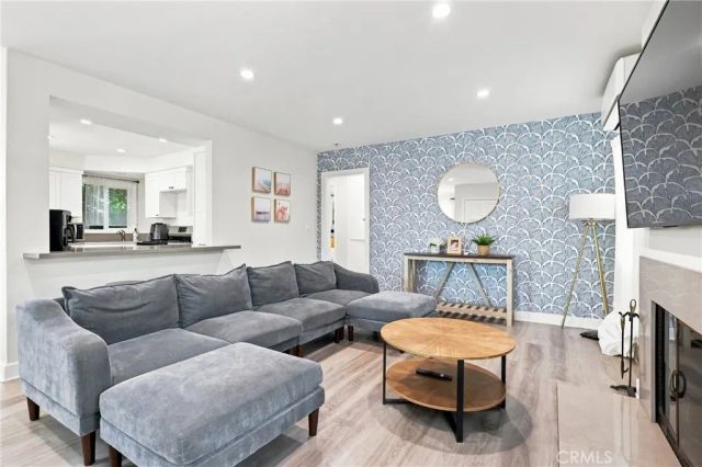 5829 E 2nd, Long Beach, CA 90803