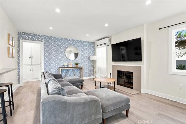 5829 E 2nd, Long Beach, CA 90803