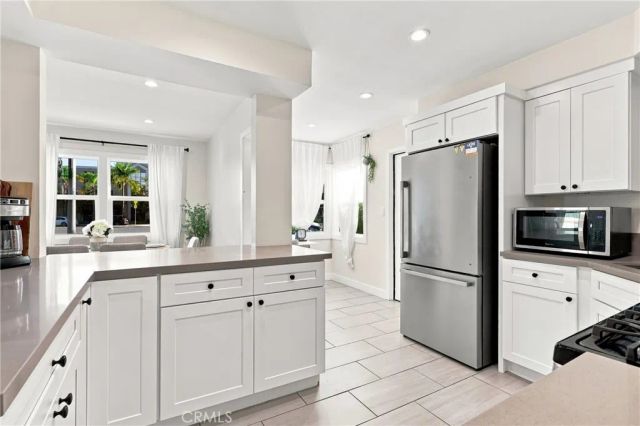 5829 E 2nd, Long Beach, CA 90803