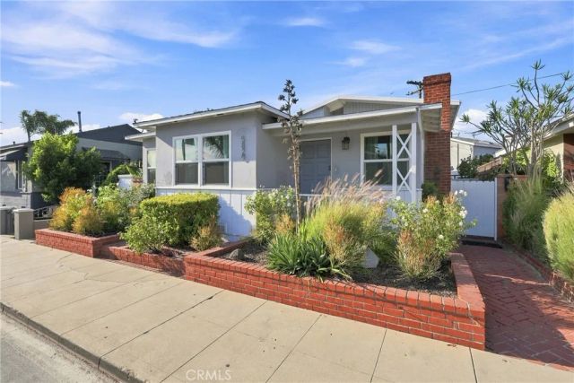 5829 E 2nd, Long Beach, CA 90803