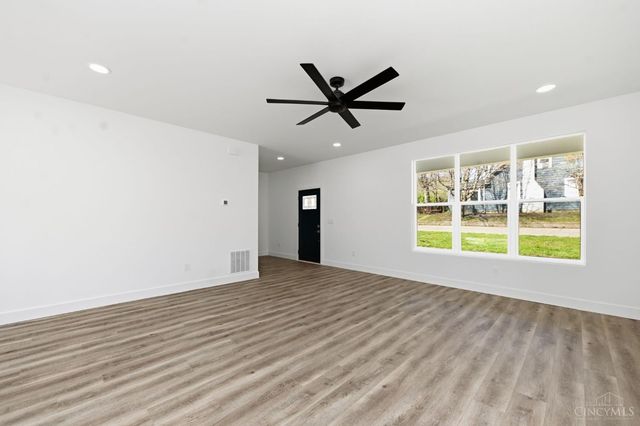 192 N Broadway Street, Williamsburg, OH 45176
