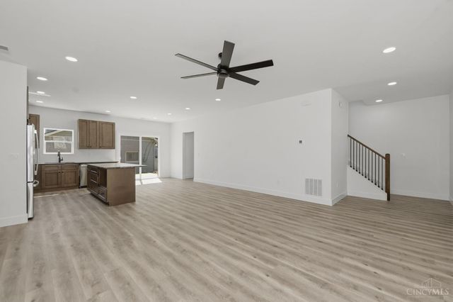 192 N Broadway Street, Williamsburg, OH 45176