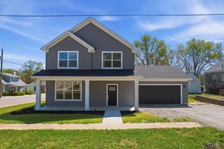 192 N Broadway Street, Williamsburg, OH 45176