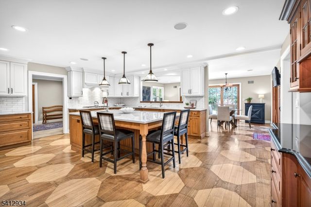 1020 Minisink Way, Westfield Town, NJ 07090