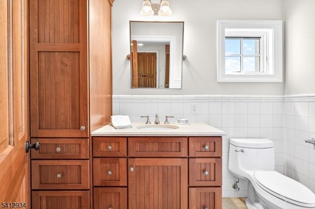 1020 Minisink Way, Westfield Town, NJ 07090