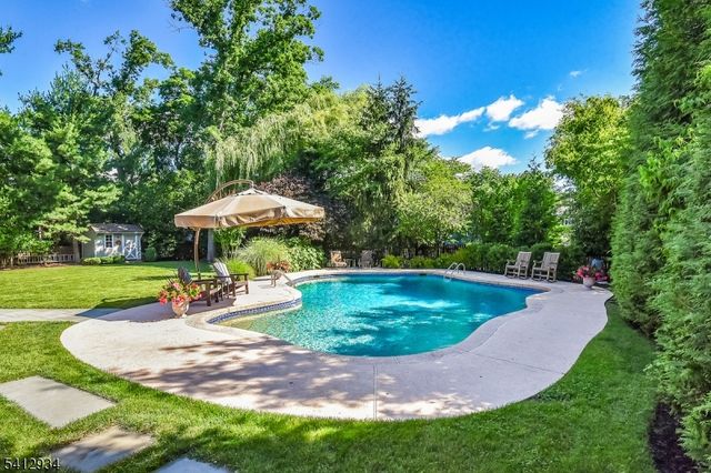 1020 Minisink Way, Westfield Town, NJ 07090