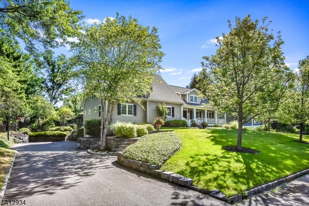 1020 Minisink Way, Westfield Town, NJ 07090