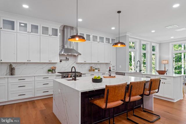 11550 HENDERSON RD, Clifton, VA 20124