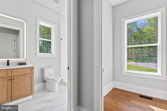 11550 HENDERSON RD, Clifton, VA 20124