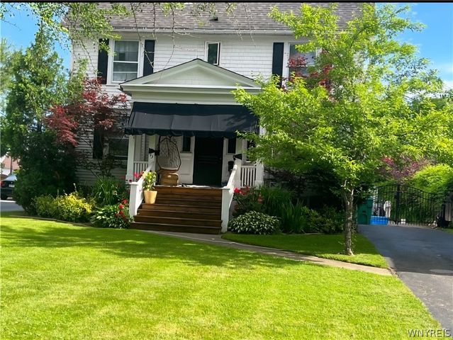 93 Long Avenue, Hamburg, NY 14075