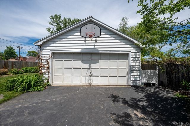 93 Long Avenue, Hamburg, NY 14075
