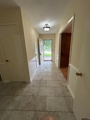 6235 Springbrook Dr, Tyler, TX 75707